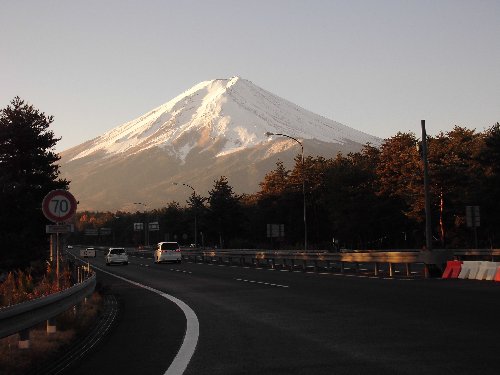 クルマの旅行